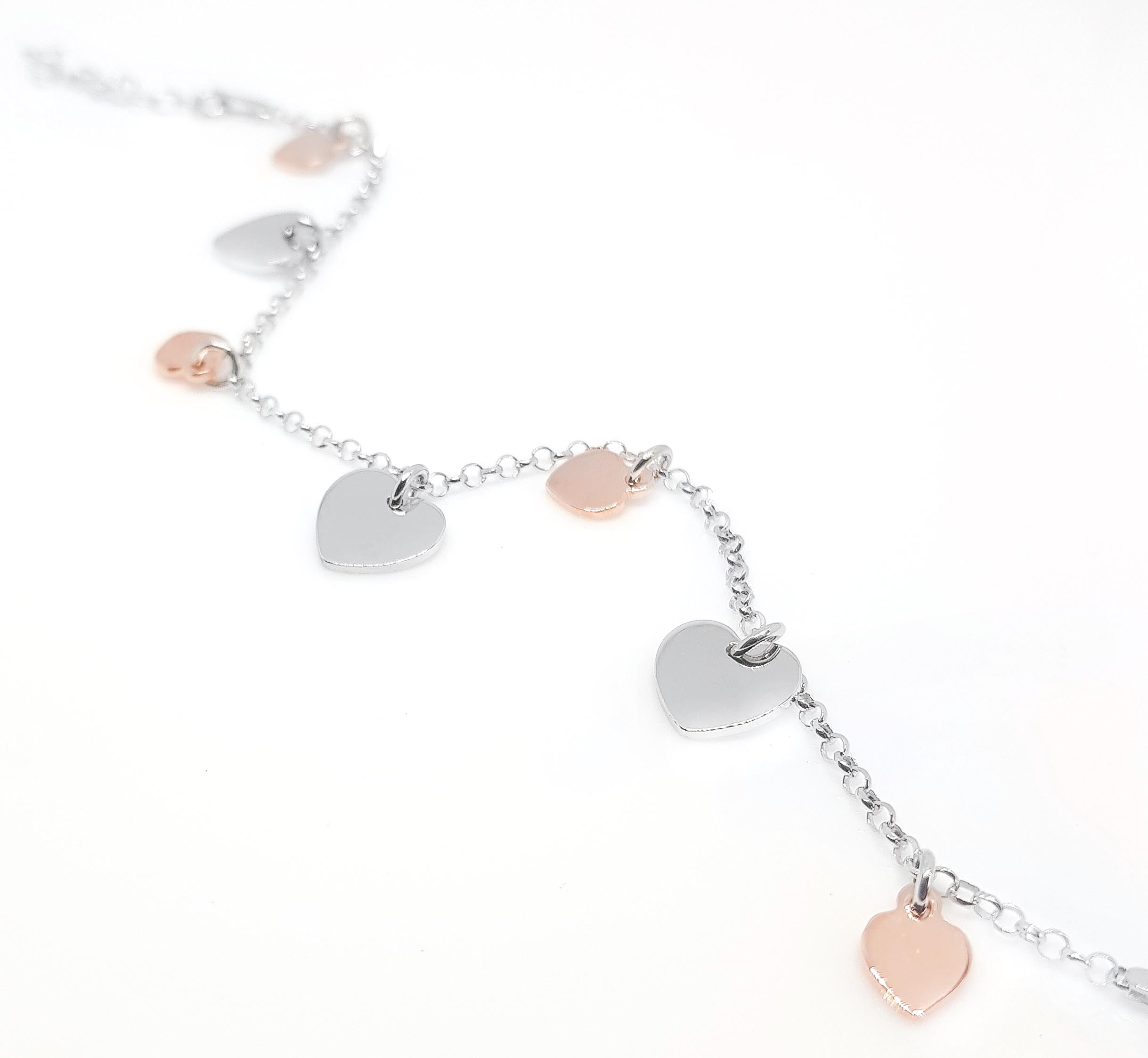 my-bracelet_by_loboda_zapestnica_tri_srca_verona_belo_rdeca